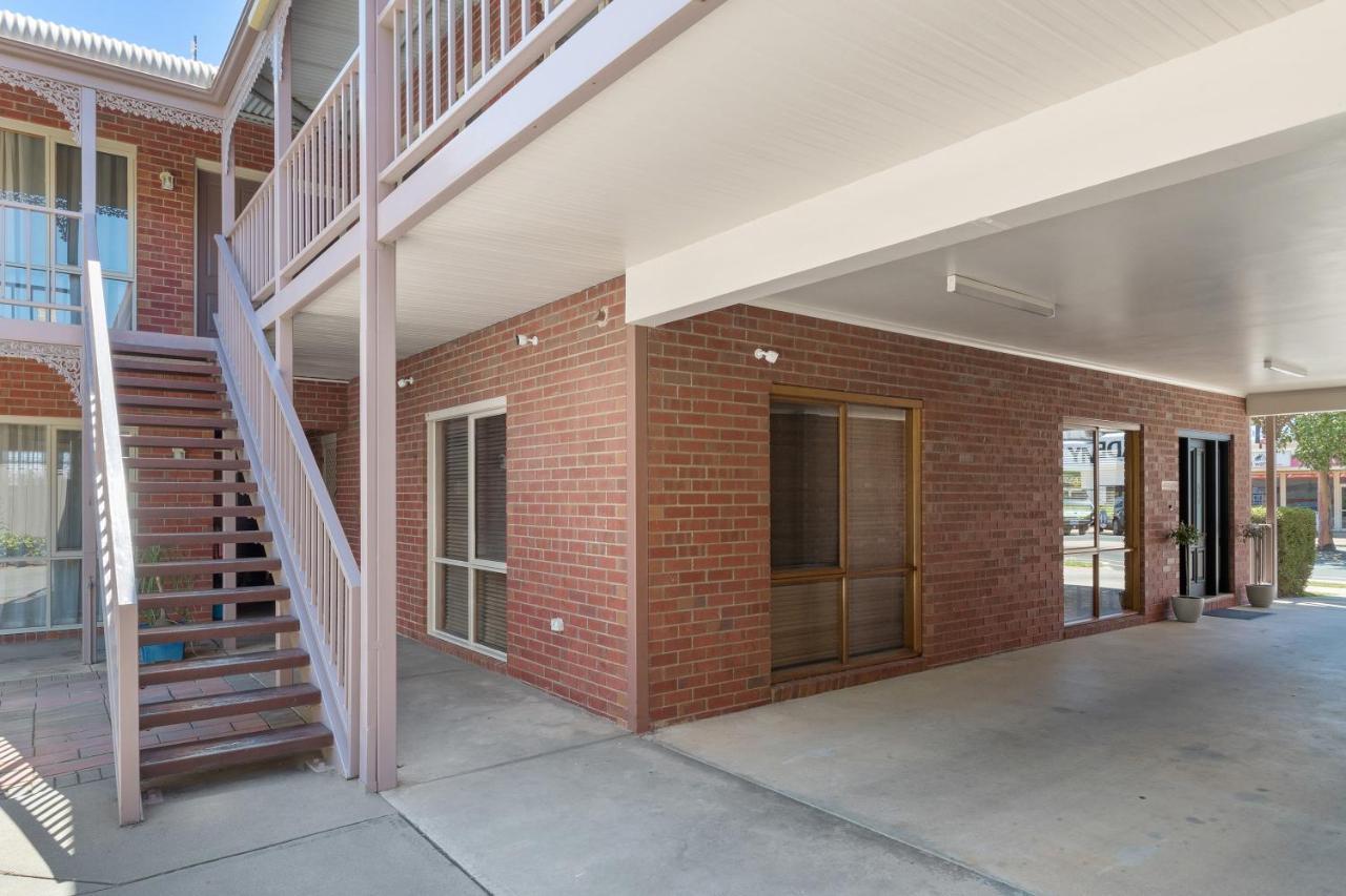 Burke And Wills Motor Inn Swan Hill Esterno foto