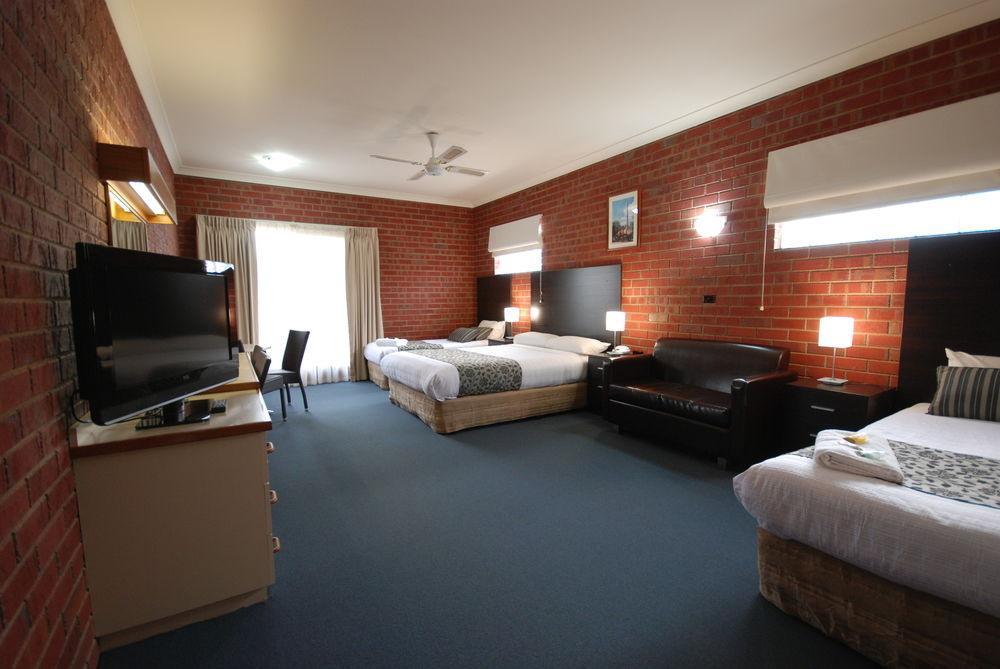 Burke And Wills Motor Inn Swan Hill Camera foto