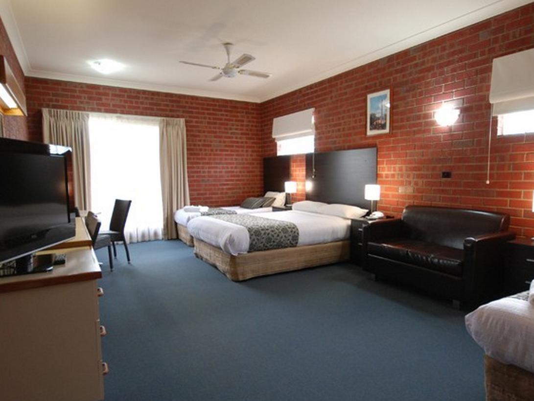 Burke And Wills Motor Inn Swan Hill Esterno foto