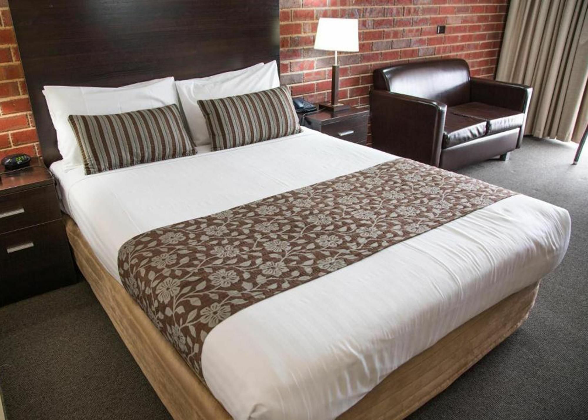 Burke And Wills Motor Inn Swan Hill Esterno foto